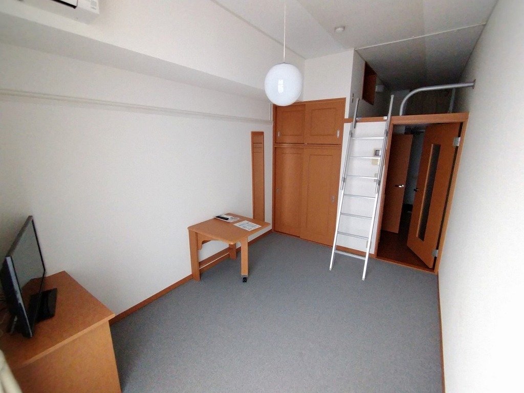 居間